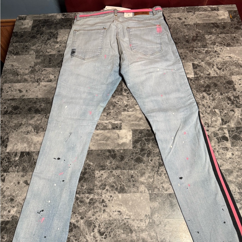 Sold - Picture 3 of 4